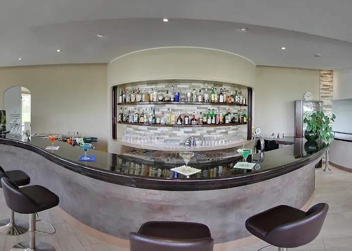 Terme Leonardo מלון